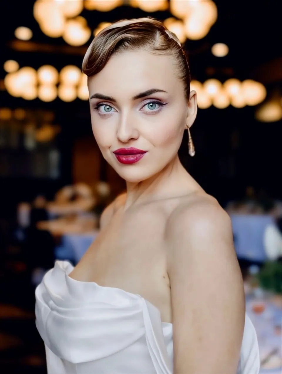 Paula Maria Rosalia in a bridal beauty portrait